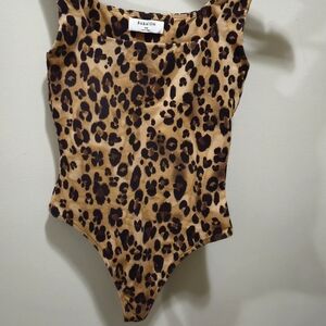 Babaton (Aritzia) XS Leopard Print Bodysuit